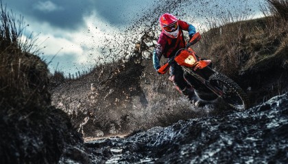 开云电竞赛事-校园足球盛会频频举办，激发青少年的运动兴趣与活力，校园足球开展